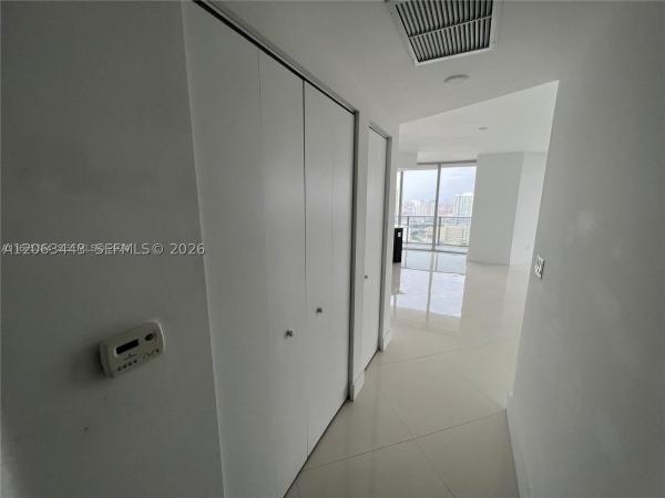 Aria On The Bay, 488 NE 18th St #3000, Miami, Florida 33132, image 3