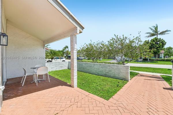 Bonaventure Lakes, 16791 Royal Poinciana Dr, Weston, Florida 33326, image 3
