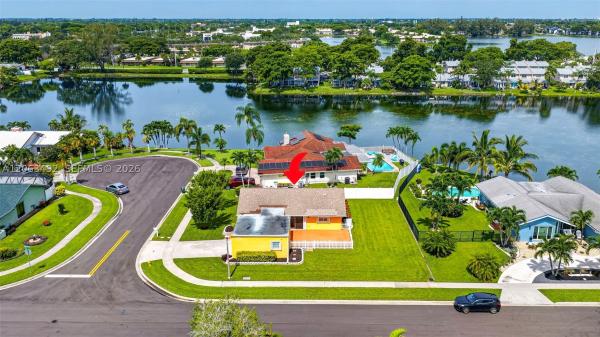 Lakewood East, 725 NW 49th Ave, Coconut Creek, Florida 33063, image 2