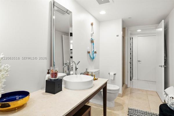 Icon Brickell Tower 2, 495 Brickell Ave #1802, Miami, Florida 33131, image 3