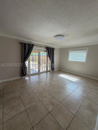 Unincorporated Dade County, Florida 33183, image 3