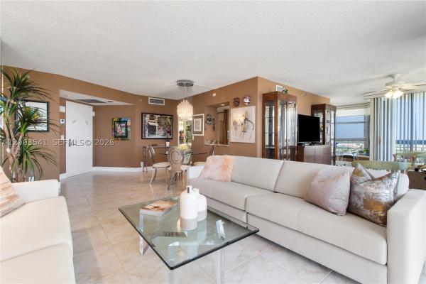 Mystic Pointe Tower 400, 3500 Mystic Pointe Dr #2204, Aventura, Florida 33180, image 1