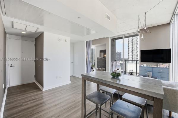 Centro, 151 SE 1st St #1910, Miami, Florida 33131, image 3