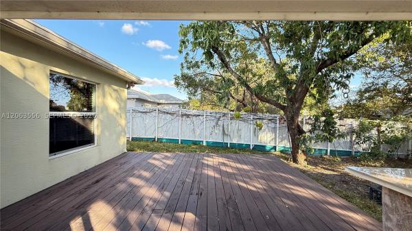 Meekins, 1018 Foster Rd, Hallandale Beach, Florida 33009, image 3