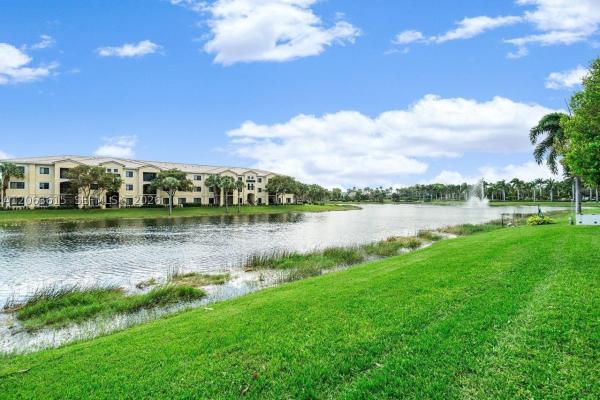 Sarento At San Matera, 2813 Grande Pkwy #301, Palm Beach Gardens, Florida 33410, image 1