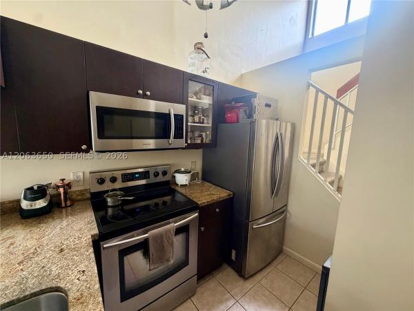Napoli Gardens, 1012 Coral Club Dr, Coral Springs, Florida 33071, image 2