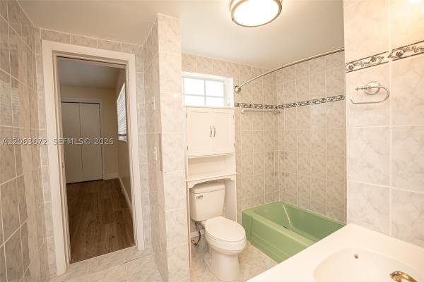 Hollywood Beach Gardens, 5613 Pierce St #1, Hollywood, Florida 33021, image 2
