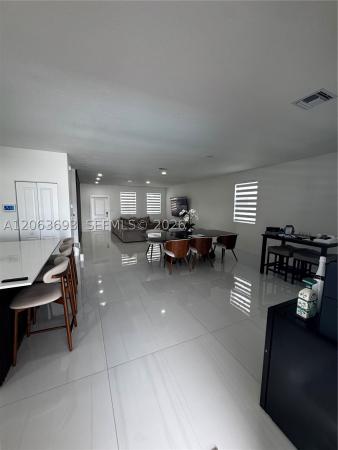 18618 SW 136th Ct, Unincorporated Dade County, Florida 33177, image 2