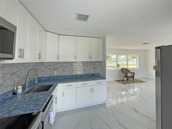 Lauderdale Villas, 1606 NW 12th Ave, Fort Lauderdale, Florida 33311, image 3