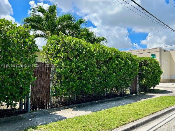 Dixie Highway, 150 NE 59th St, Miami, Florida 33137, image 1