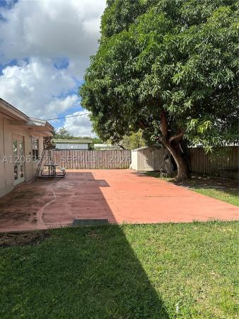 10321 SW 51st St, Unincorporated Dade County, Florida 33165, image 3