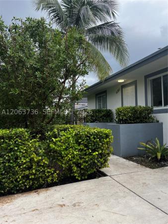 Rockmoor Headlight, 6301 NW 1st Pl, Miami, Florida 33150, image 1