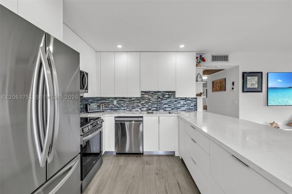 2109 Oakridge V, Deerfield Beach, Florida 33442, image 3