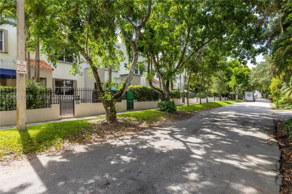 Provence Village In The Grove, 3037 Center St #2, Miami, Florida 33133, image 3