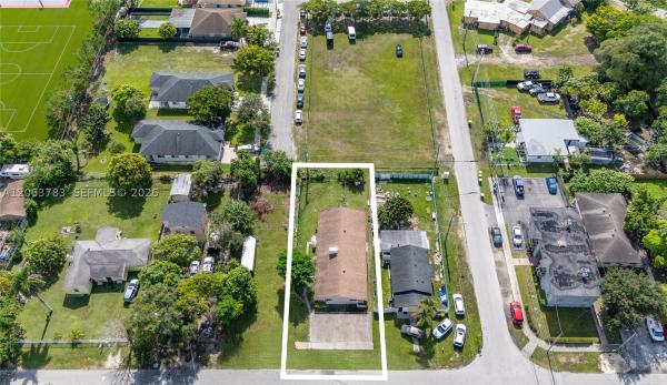 Homestead No HOA, 963 NE 5th Ave, Homestead, Florida 33030, image 2