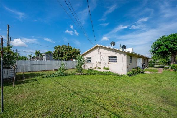 Homestead No HOA, 963 NE 5th Ave, Homestead, Florida 33030, image 3