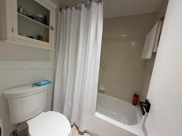 Waterview 1, 20505 E Country Club Dr #236, Aventura, Florida 33180, image 2