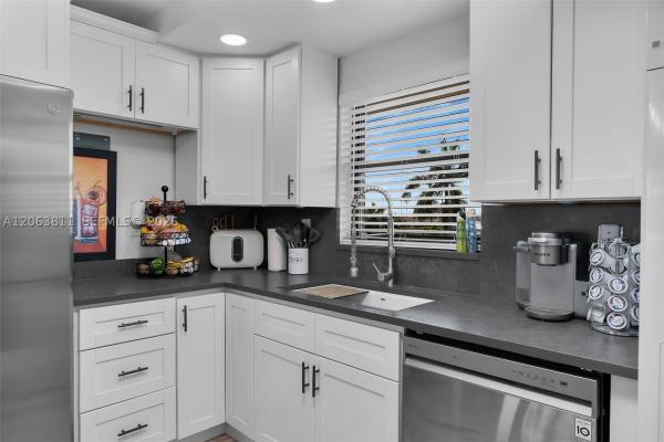 1011 Anglers Cv #301, Marco Island, Florida 34145, image 3