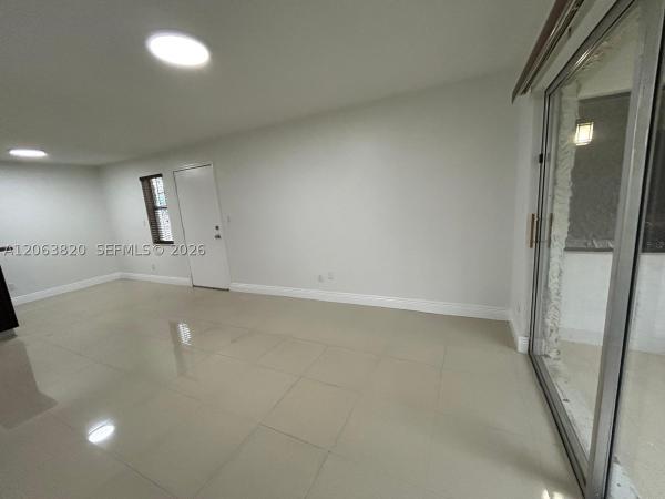Casa Granada, 8701 SW 141st St #L3, Palmetto Bay, Florida 33176, image 3