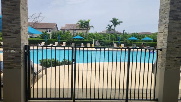 24504 SW 119th Pl, Unincorporated Dade County, Florida 33032, image 2