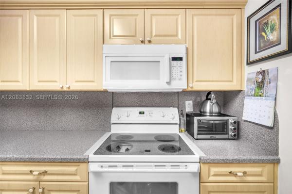 The Manors Of Inverrary, 4160 Inverrary Dr #308, Lauderhill, Florida 33319, image 1