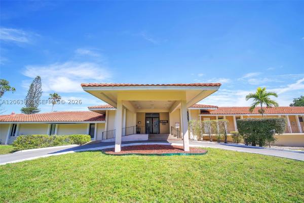 The Manors Of Inverrary, 4160 Inverrary Dr #308, Lauderhill, Florida 33319, image 3