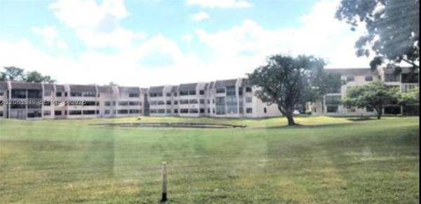Sunrise Lakes 4, 2901 N Nob Hill Rd #107, Sunrise, Florida 33322, image 2