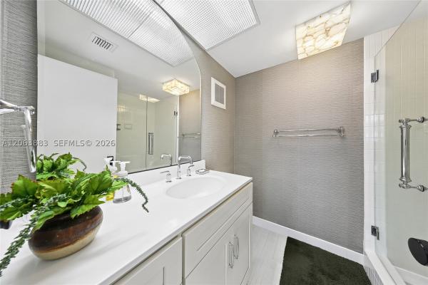Hamptons West, 20281 E Country Club Dr #810, Aventura, Florida 33180, image 1