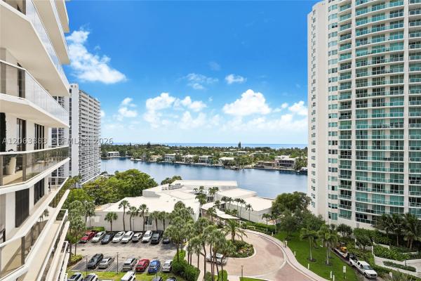 Hamptons West, 20281 E Country Club Dr #810, Aventura, Florida 33180, image 3