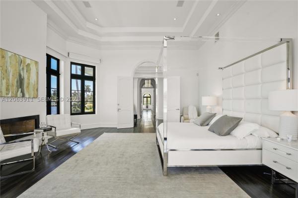 Hollywood Lakes, 900 S Northlake Dr, Hollywood, Florida 33019, image 2