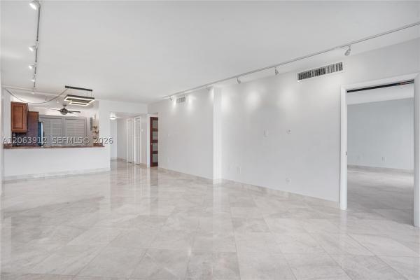 Bonavista, 3375 N Country Club Dr #1605, Aventura, Florida 33180, image 3