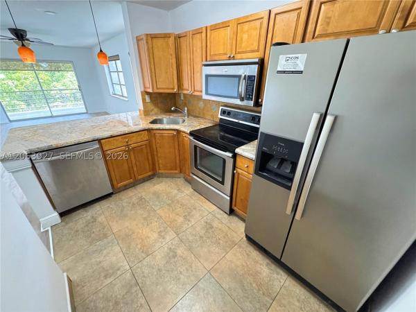 Casa Del Sol, 1400 NE 57th St #308, Fort Lauderdale, Florida 33334, image 2