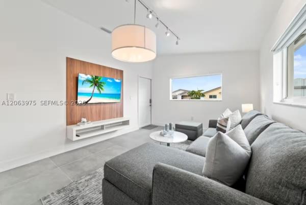 Robles Gardens, 2776 W 71st Pl, Hialeah, Florida 33016, image 2