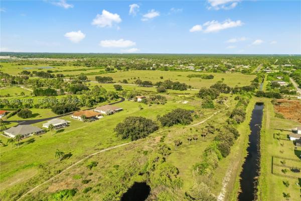 Lehigh Acres Residential, 19941 Green Pasture Rd, Lehigh Acres, Florida 33974, image 1