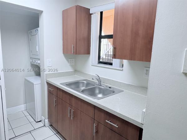 Soleil Lake, 500 NW 114th Ave #101, Sweetwater, Florida 33172, image 2