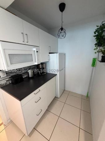 Castle Beach Club, 5445 Collins Ave #1109, Miami Beach, Florida 33140, image 3