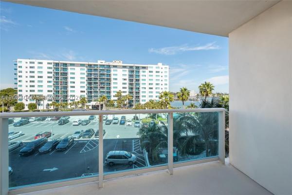Treasures On The Bay, 7501 E Treasure Dr #7H, North Bay Village, Florida 33141, image 2