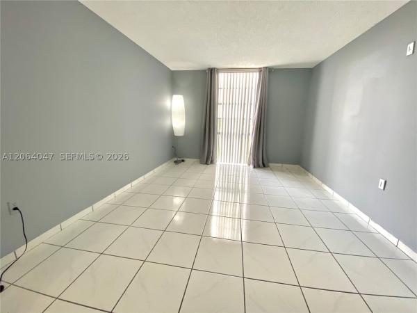 Woodside, 16950 Dixie #A536, North Miami Beach, Florida 33160, image 1