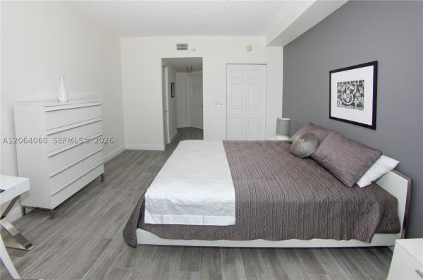 Porto Bellagio, 17150 N Bay Rd #2408, Sunny Isles Beach, Florida 33160, image 3