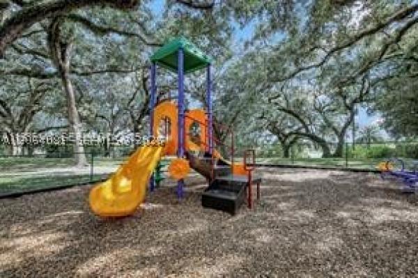 Whitehall 2 Of Pine Island Ridge, 1713 Whitehall Dr #306, Davie, Florida 33324, image 2