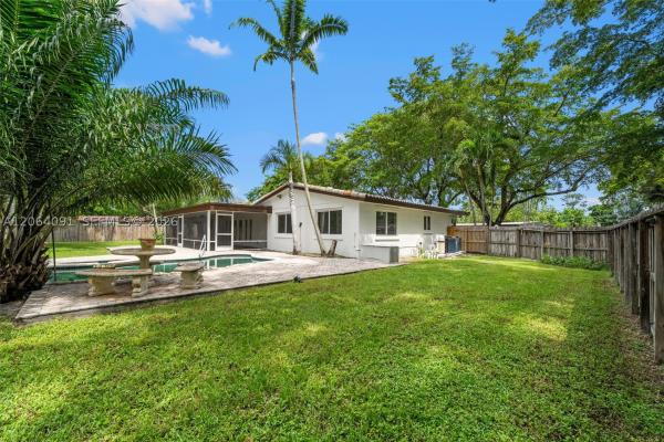 Plantation Gardens, 6200 Pine Ter, Plantation, Florida 33317, image 1
