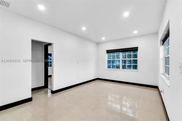 Oasis On The Beach, 8335 E Crespi Blvd #4, Miami Beach, Florida 33141, image 3