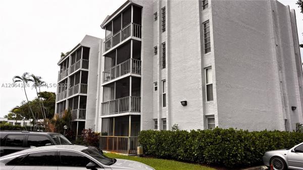 Plantation Pines, 483 N Pine Island Rd #305C, Plantation, Florida 33324, image 2
