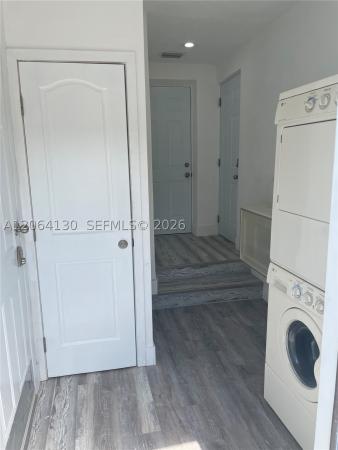 320 NE 160th St, Unincorporated Dade County, Florida 33162, image 2