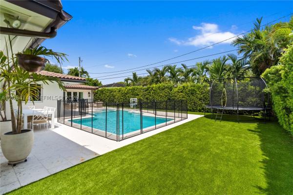 Riviera, 735 Benevento Ave, Coral Gables, Florida 33146, image 2