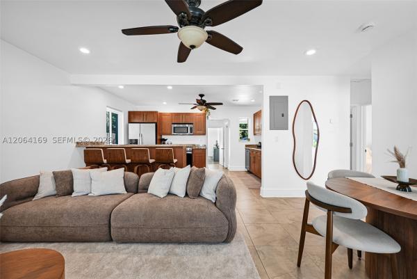 South Middle River, 1328 N Andrews Ave, Fort Lauderdale, Florida 33311, image 1