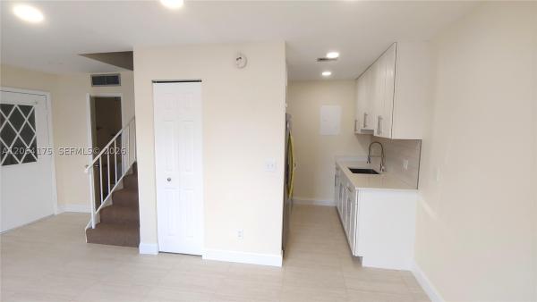 Sun & Lake, 8921-B NW 28th Dr #62, Coral Springs, Florida 33065, image 3