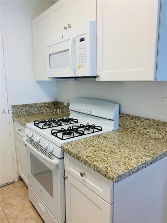 Dadeland Grove, 6900 N Kendall Dr #A304, Pinecrest, Florida 33156, image 3