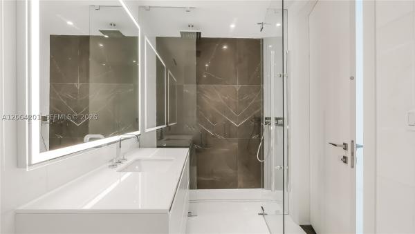 300 Biscayne Boulevard Way #1106E, Miami, Florida 33131, image 2