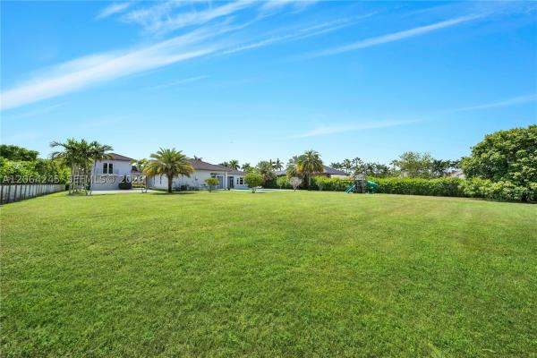 411 NW 125th Ave, Unincorporated Dade County, Florida 33182, image 3